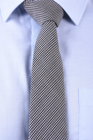 Cravata barbati din matase negru/alb